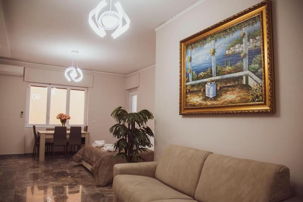 Campania Apartment Pompei Luxury - 150M Dalla Stazione - 5Km Da Pompei Poggiomarino Екстериор снимка